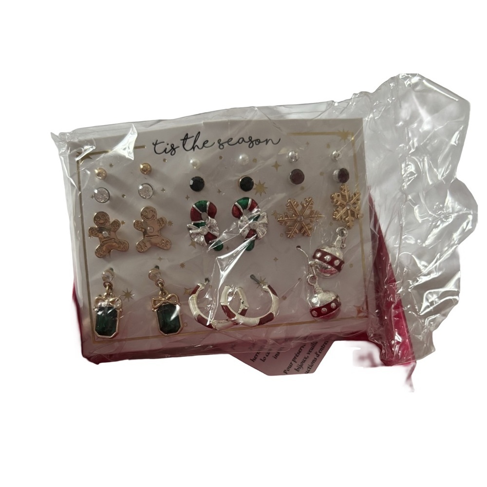 Avon Studio 1886 Tis the Season 12 pairs brand new in box NWT